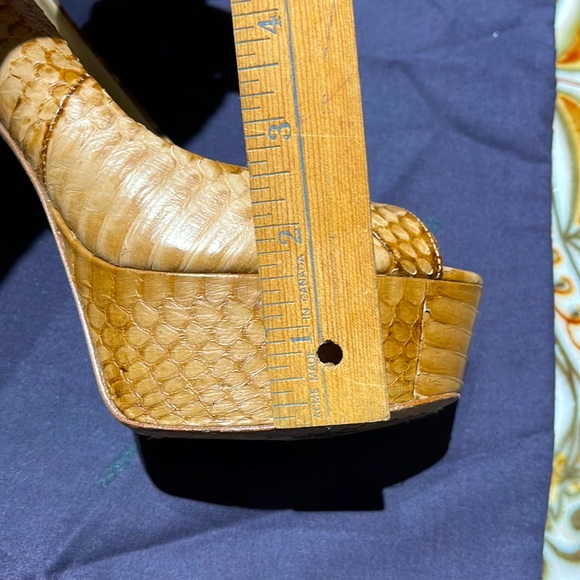 Brian Atwood Beatrice pumps. 7 - Picture 15 of 15